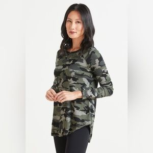 Evereve Sophie Snap Cuff Tee